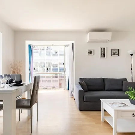 Apartment Motte, Port, T2, 48m2, Climatise, 3 Etoiles